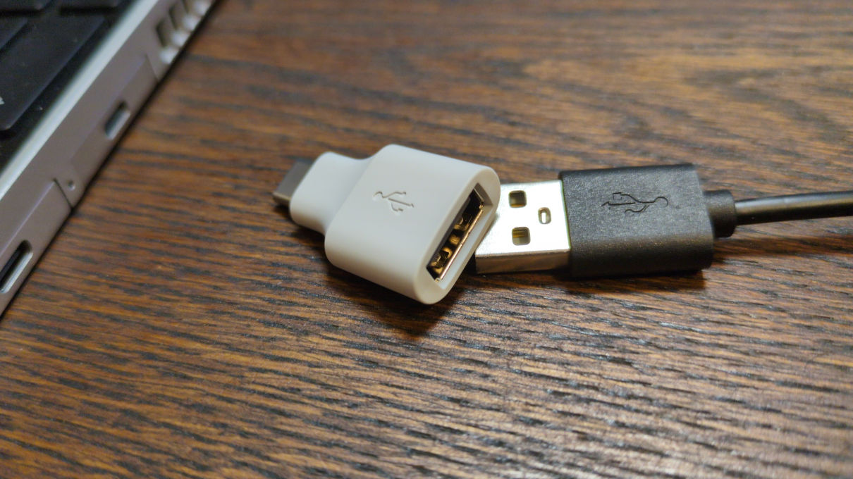 Keylogger next to keyboard